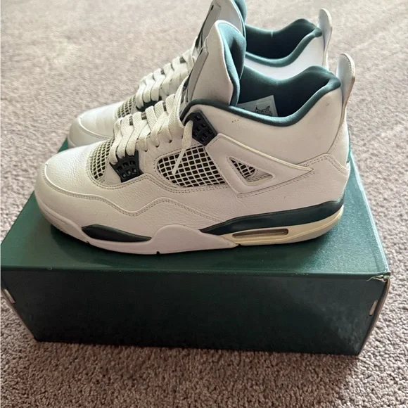 Jordan Sneakers Box - Green and White - Picture 11 of 11